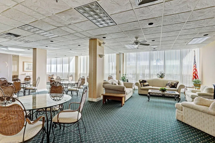 CLUBHOUSE