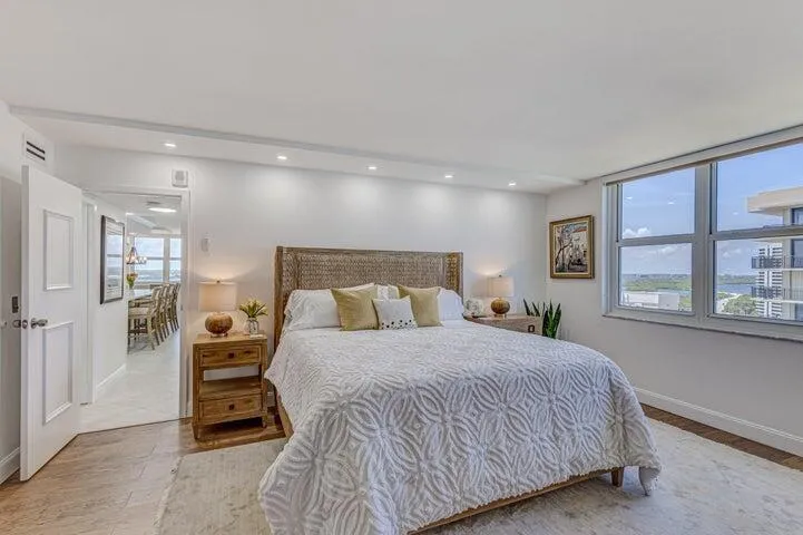 GUEST BED
