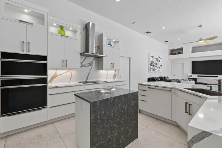 8091SEWoodlakeLane(31)