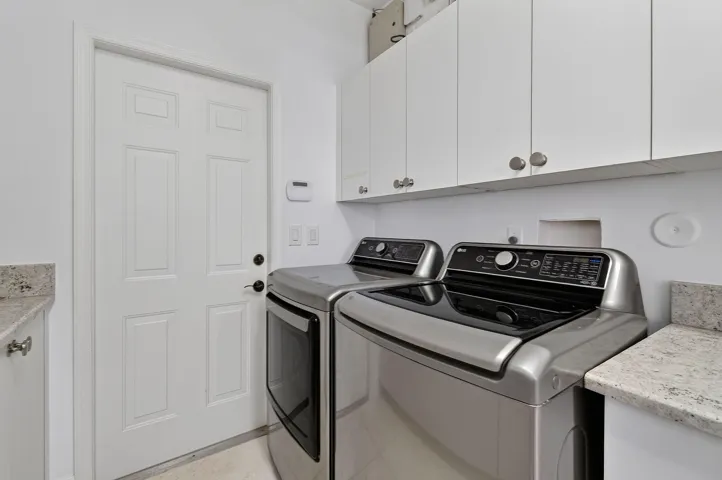 8091SEWoodlakeLane(63)
