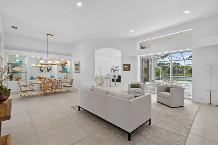 8091SEWoodlakeLane(19)