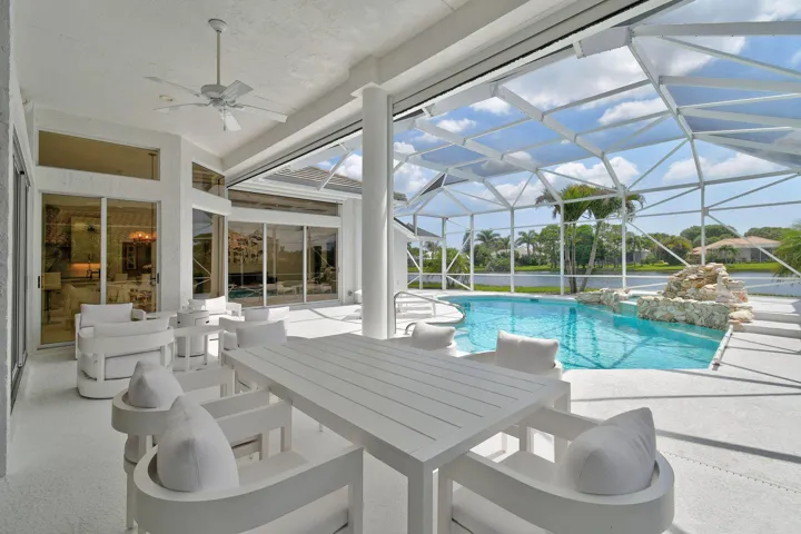 8091SEWoodlakeLane(72)