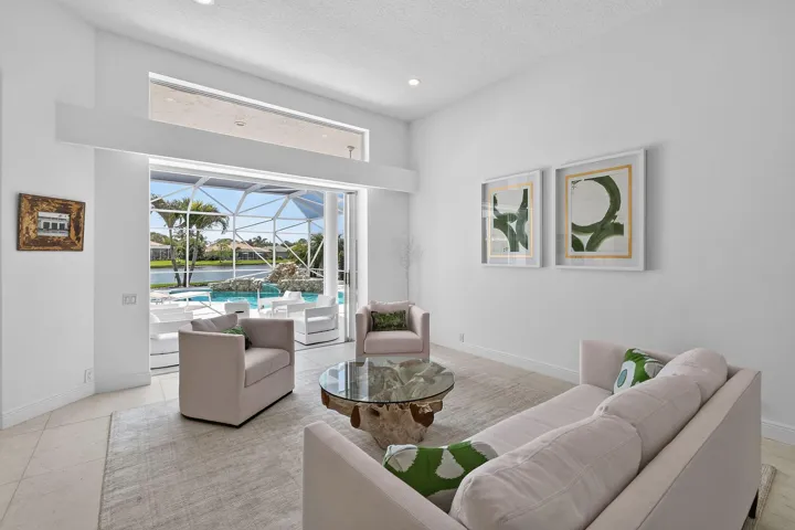 8091SEWoodlakeLane(18)