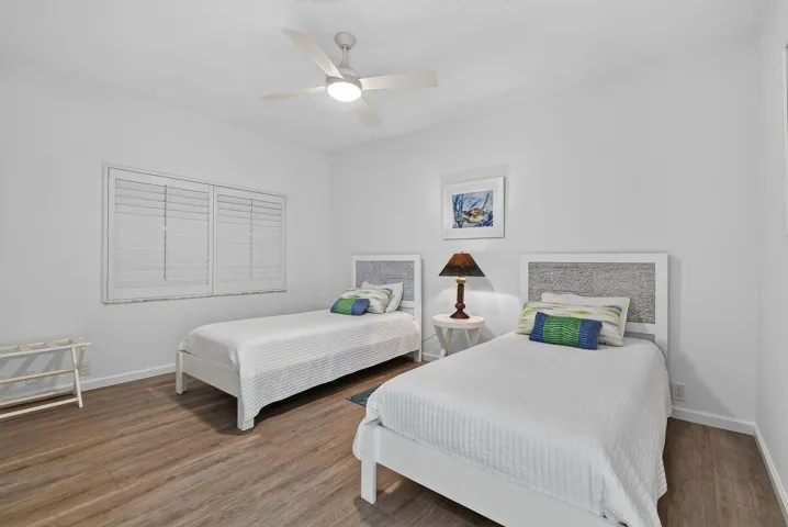 8091SEWoodlakeLane(60)