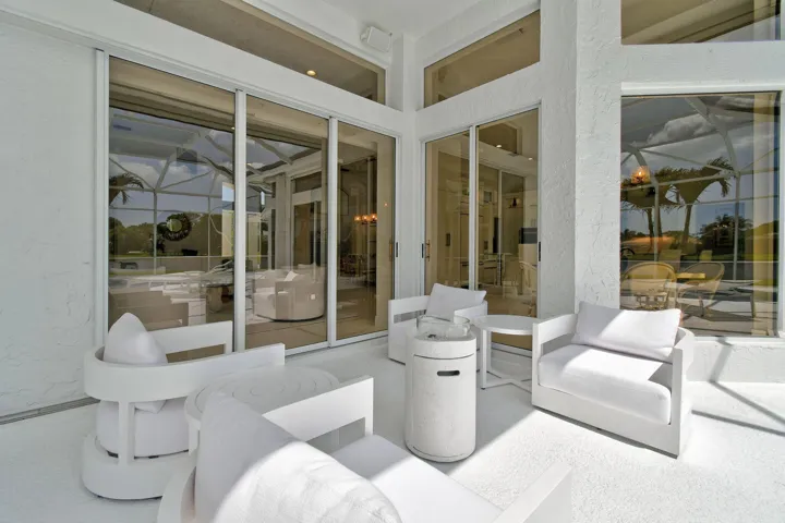 8091SEWoodlakeLane(71)