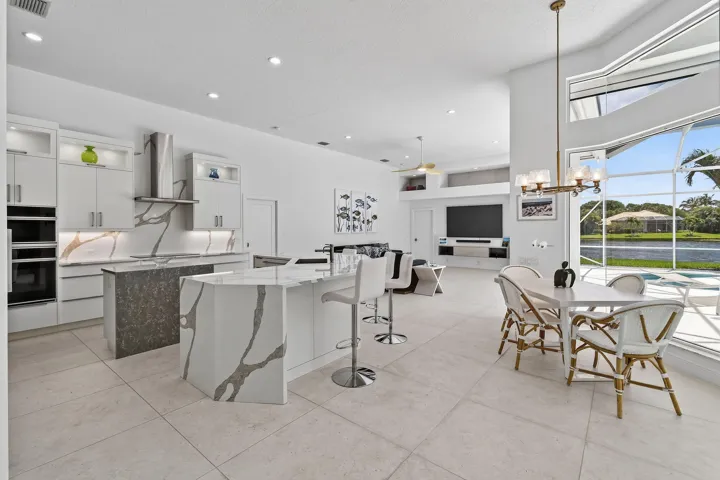8091SEWoodlakeLane(24)