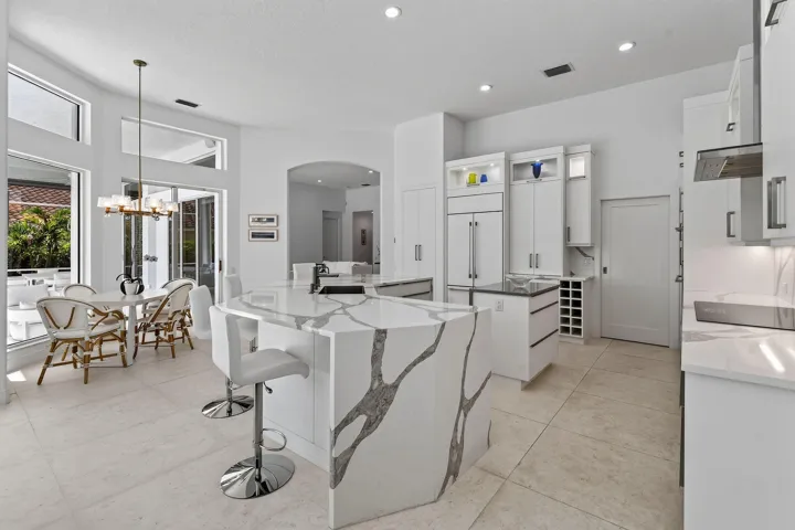 8091SEWoodlakeLane(27)