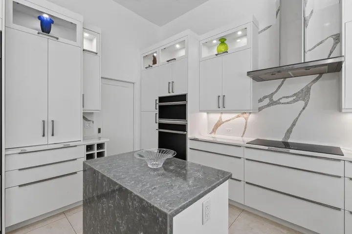 8091SEWoodlakeLane(32)