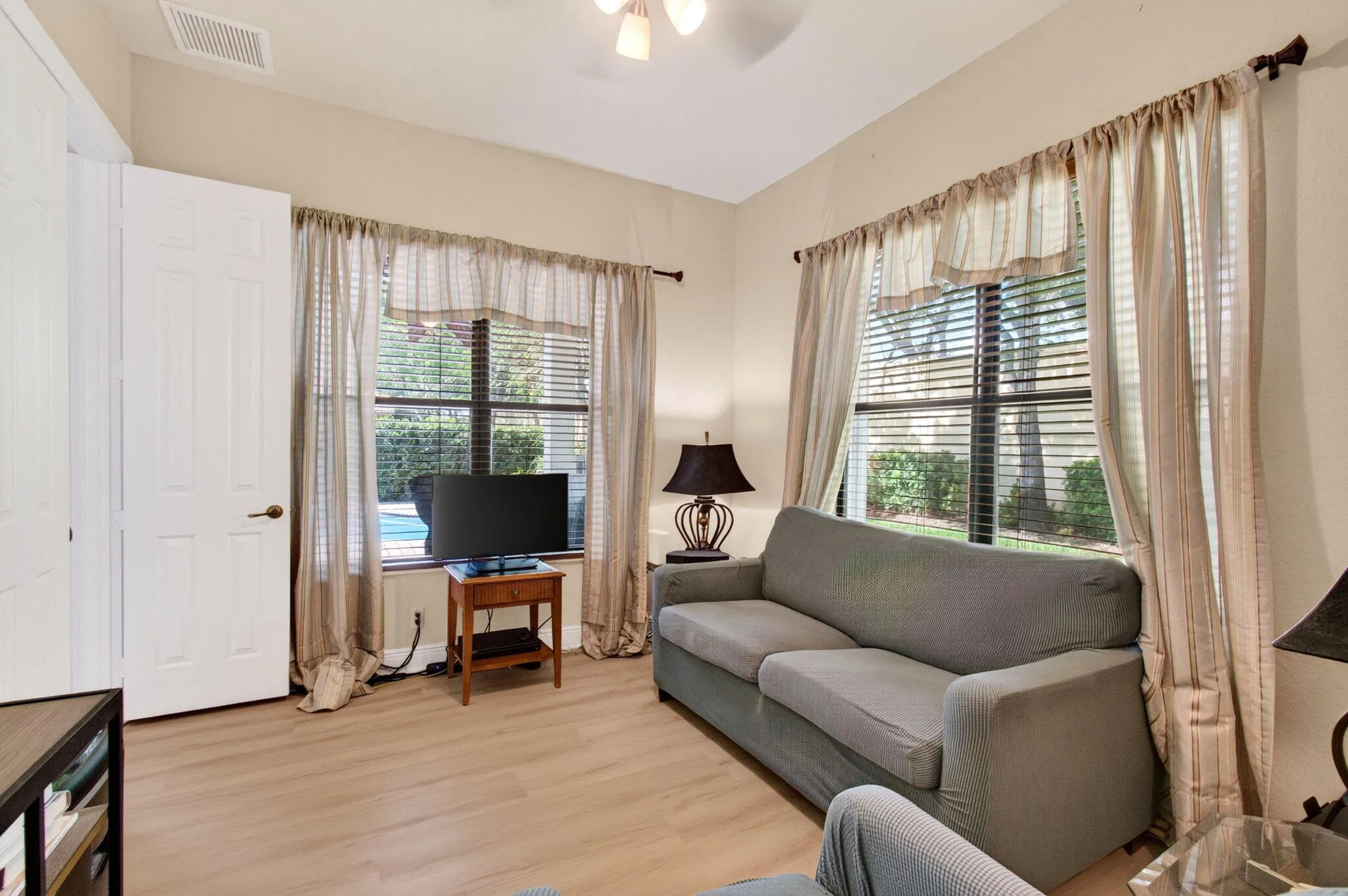 Fourth bedroom