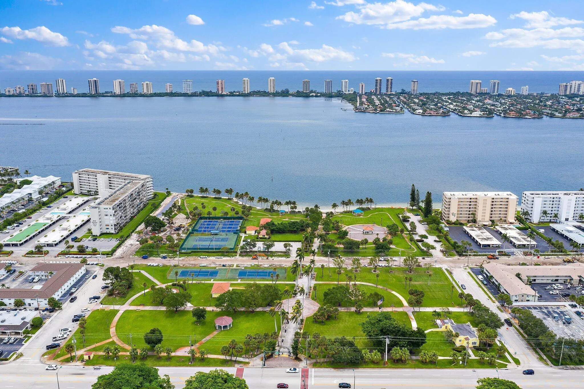 021-301LakeShoreDr802-LakePark-FL-SMALL