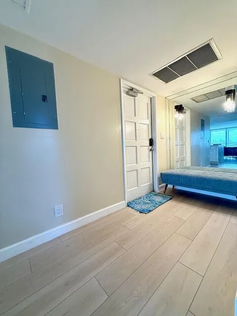 Palm Aire- Apt entrance 1