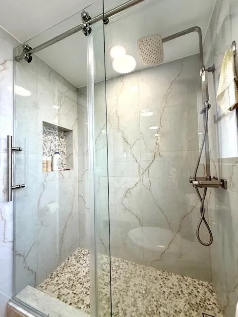 Palm Aire- Master Bathroom 2