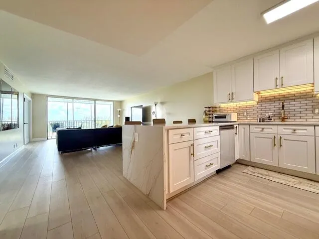 Palm Aire- Kitchen 7