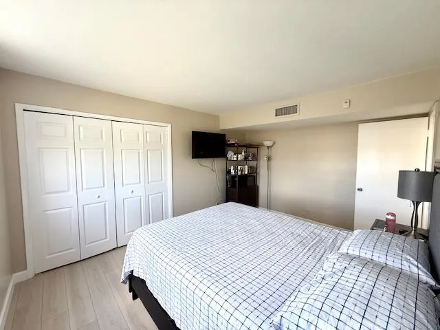 Palm Aire- Guest Bedroom 1