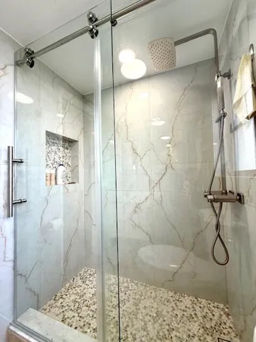 Palm Aire- Master Bathroom 2