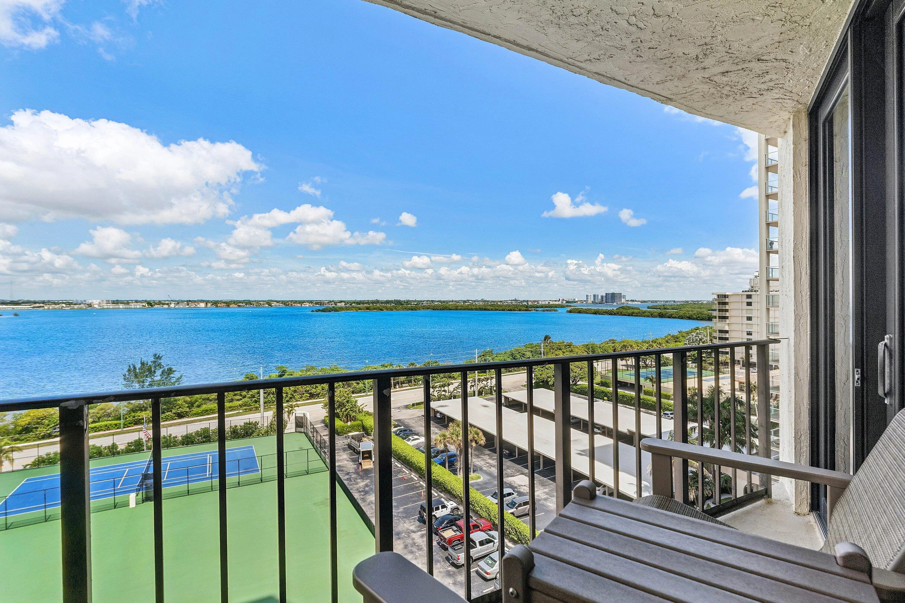032-5420NorthOceanDrive-905-RivieraBeach