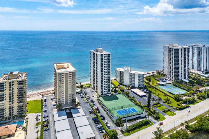 038-5420NorthOceanDrive-905-RivieraBeach