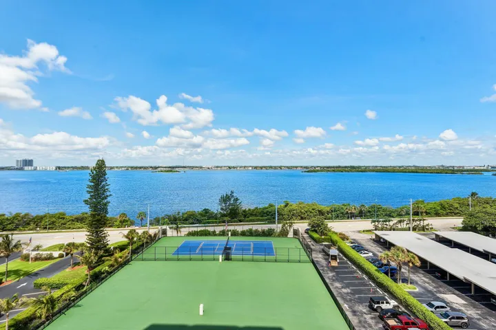 034-5420NorthOceanDrive-905-RivieraBeach
