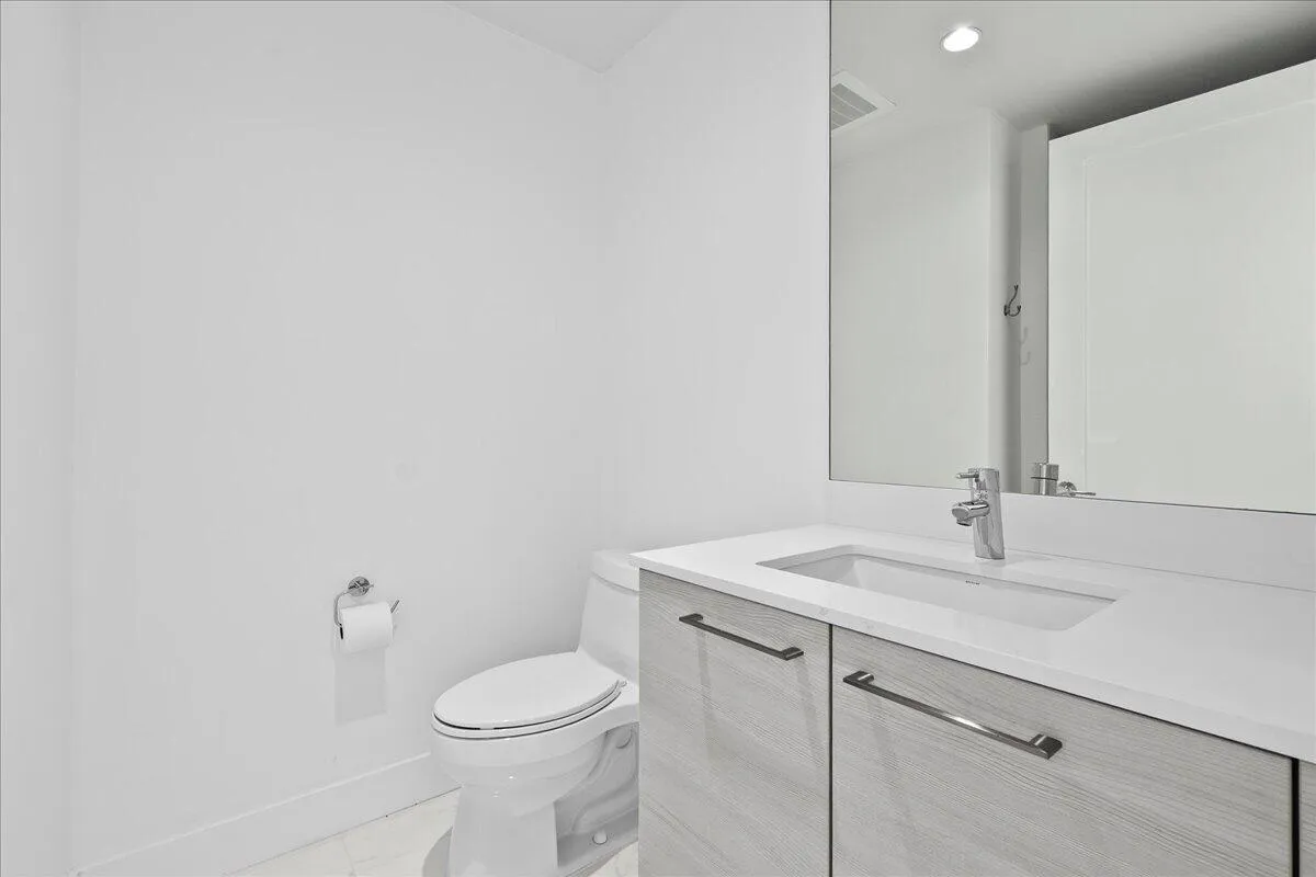 Den Bathroom