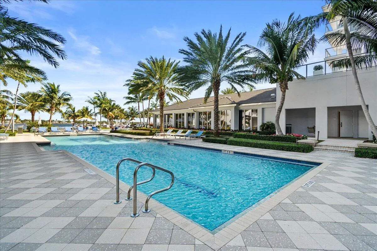 Lap pool