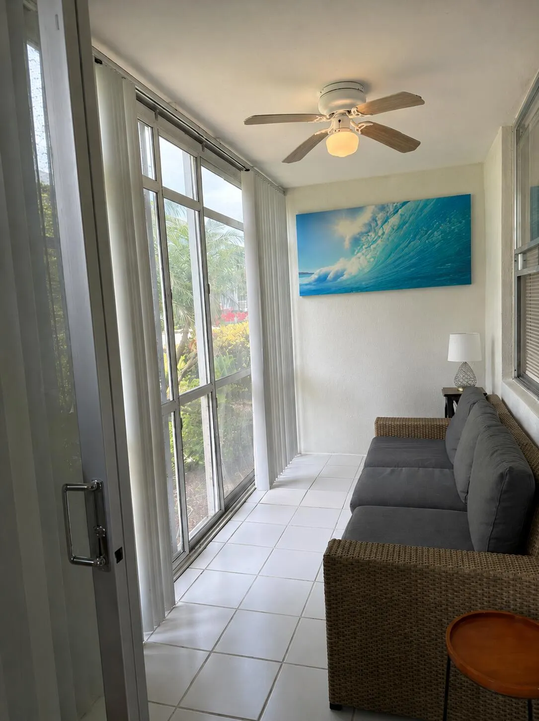 3_Lanai_overlooks_gardens