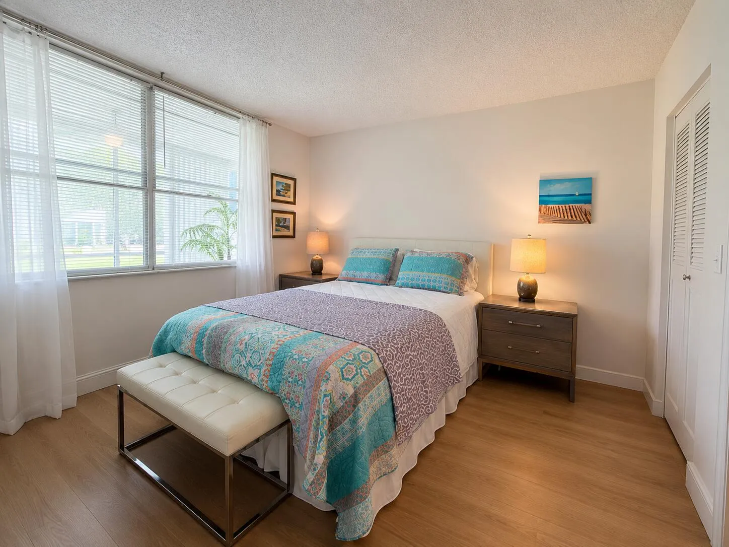7_Bedroom_windows_overlook_lanai_and_gar
