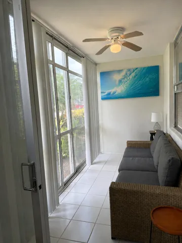 3_Lanai_overlooks_gardens