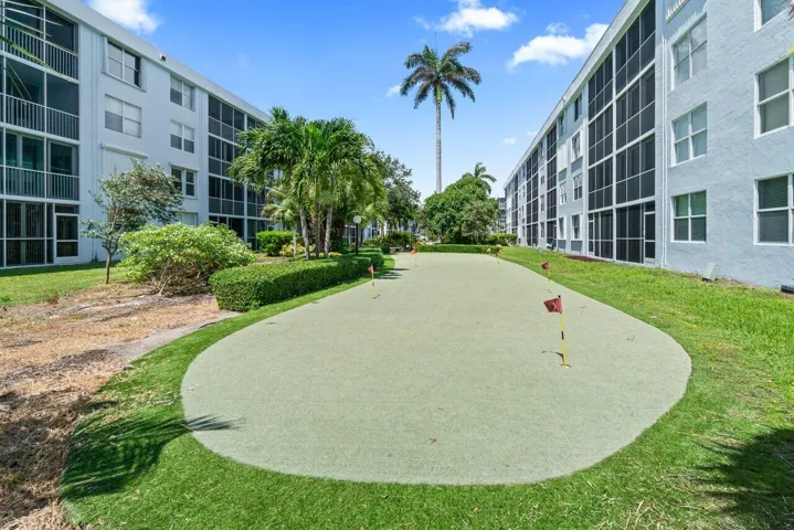 14_Putting_green