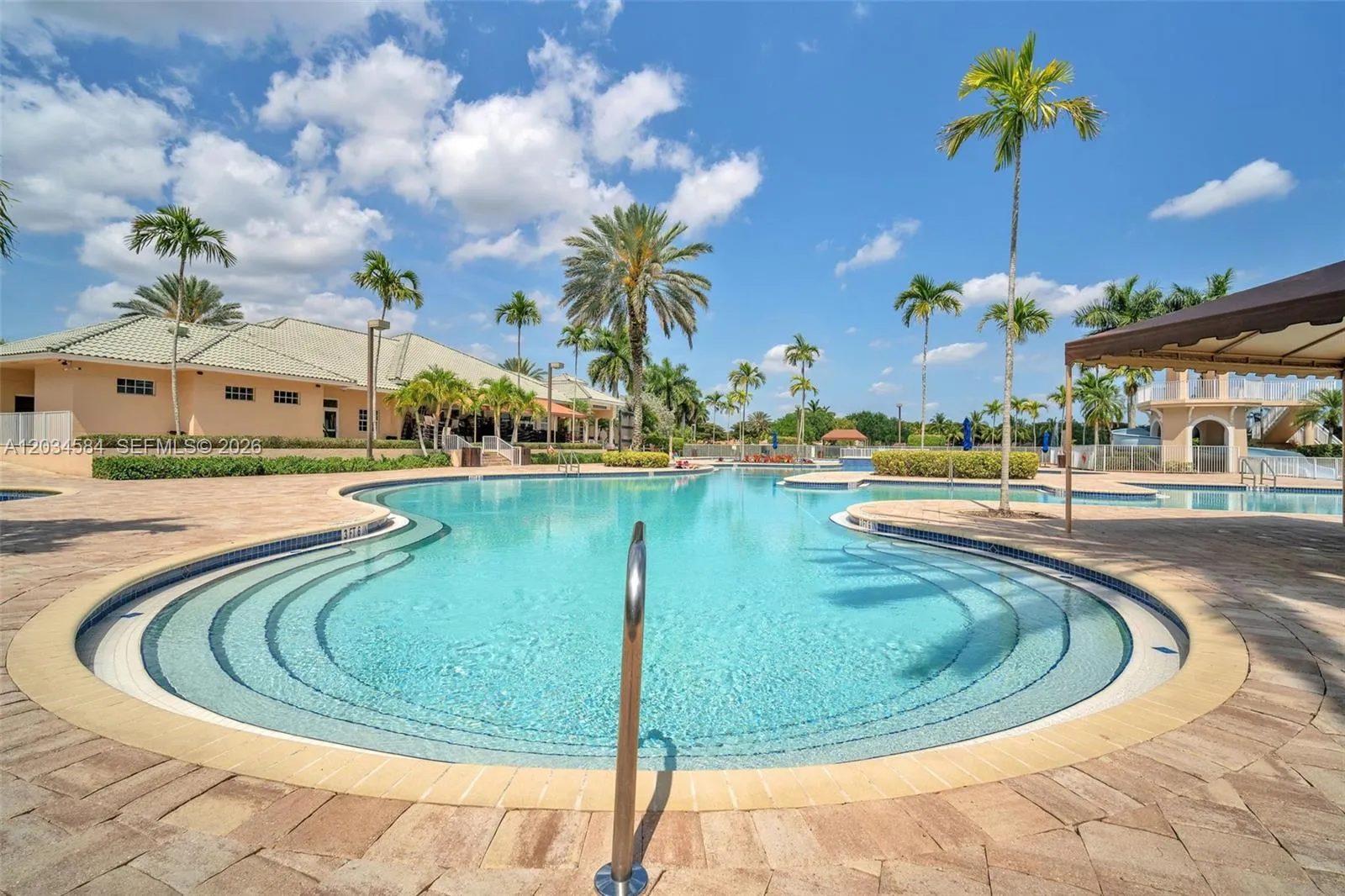 Photo 68