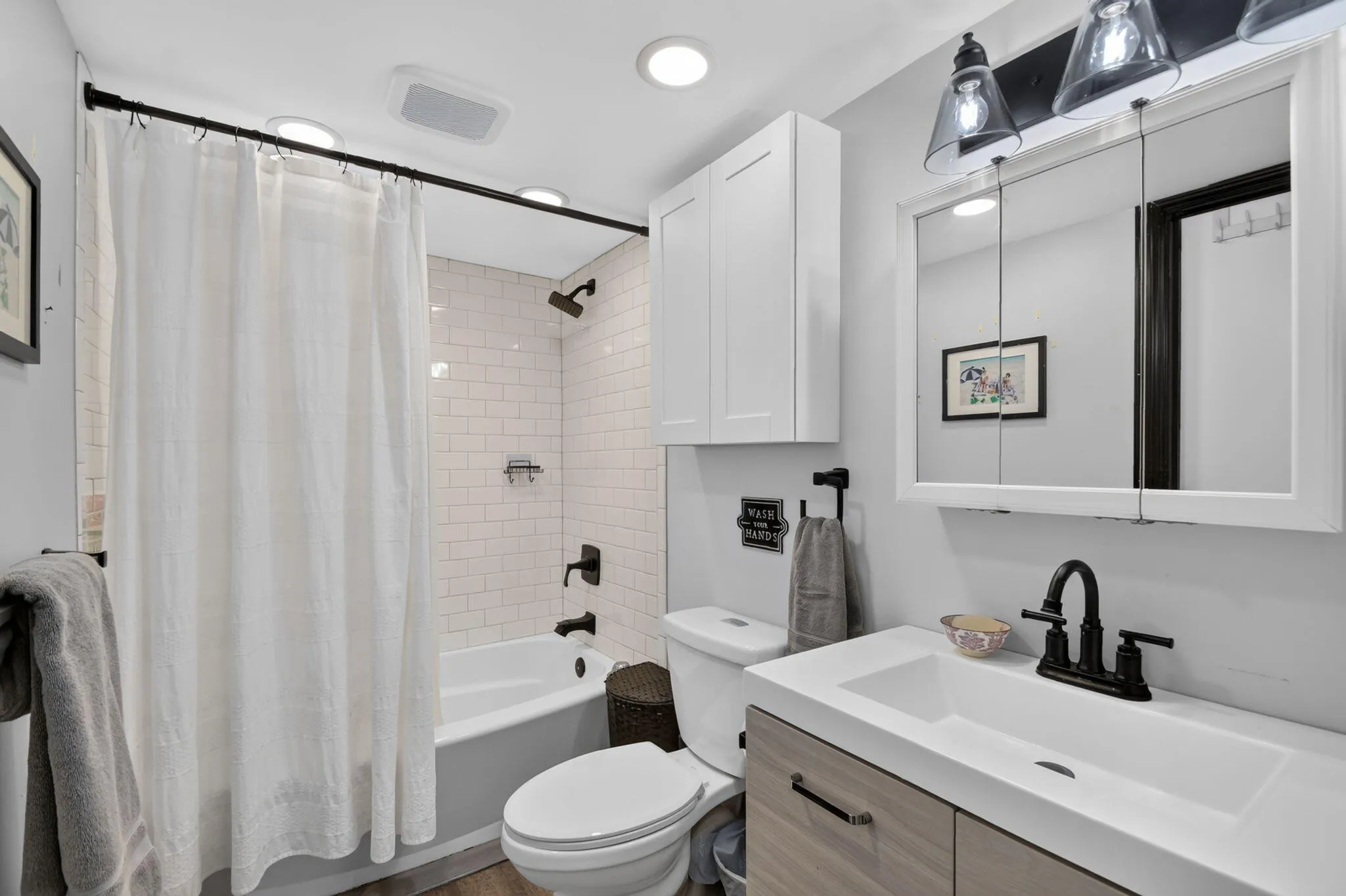 Bathroom1