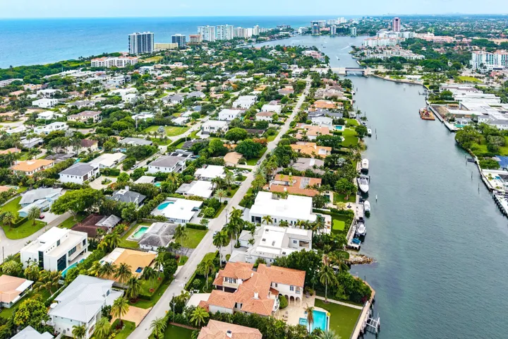088-477NortheastSpanishCourt-BocaRaton-F