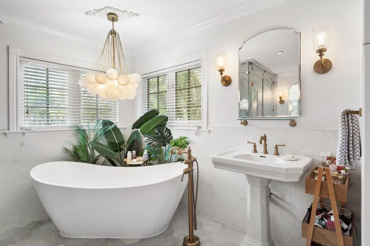 042-477NortheastSpanishCourt-BocaRaton-F