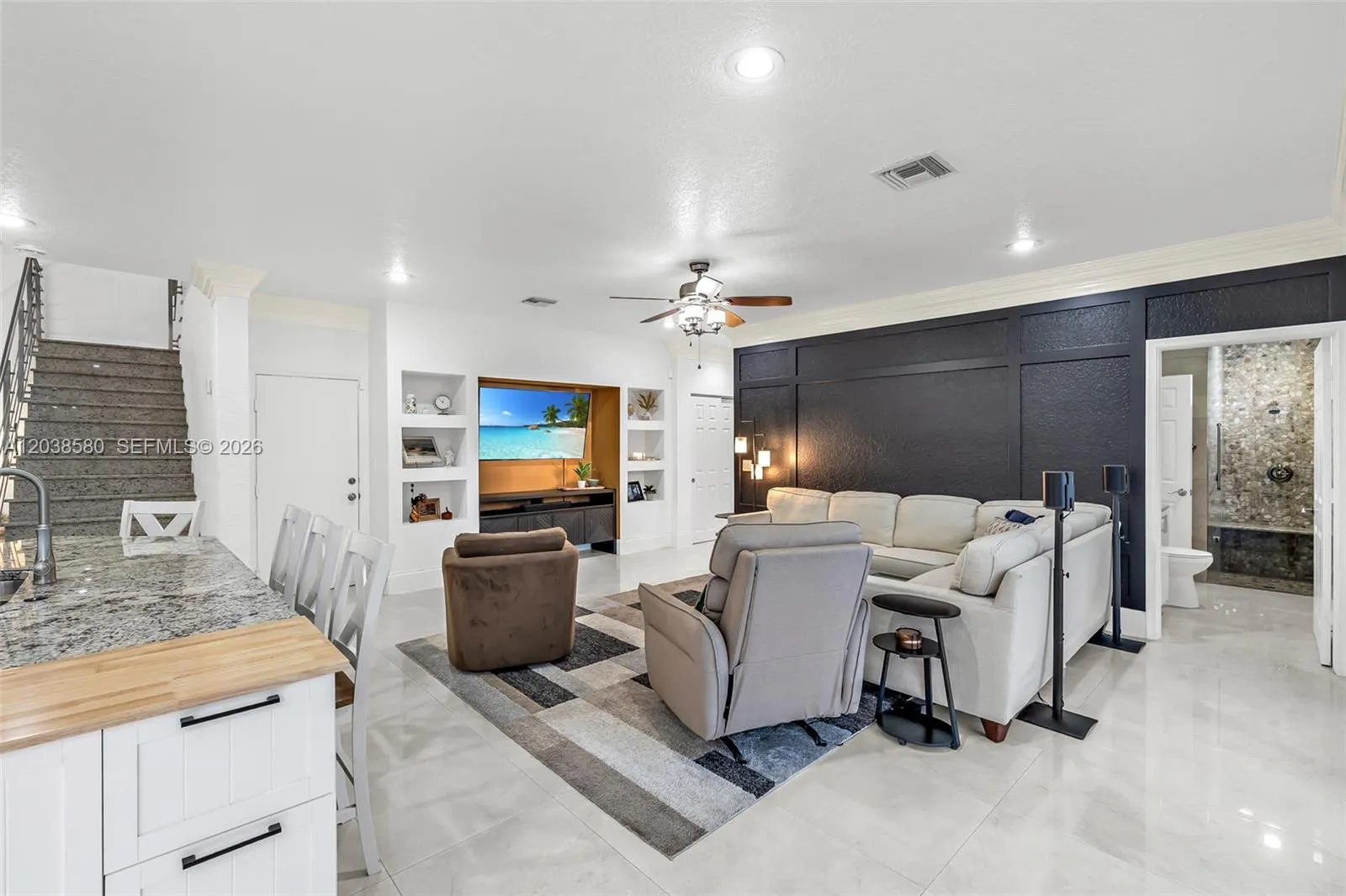 FAMILY ROOM