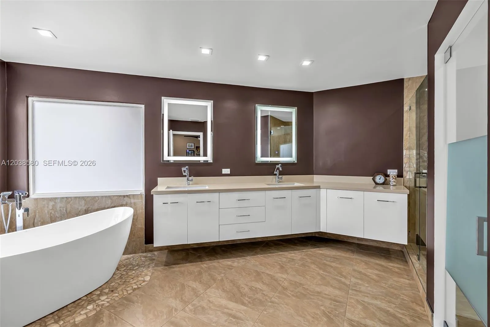 STAND ALONE TUB AND OVERSIZED SHOWER