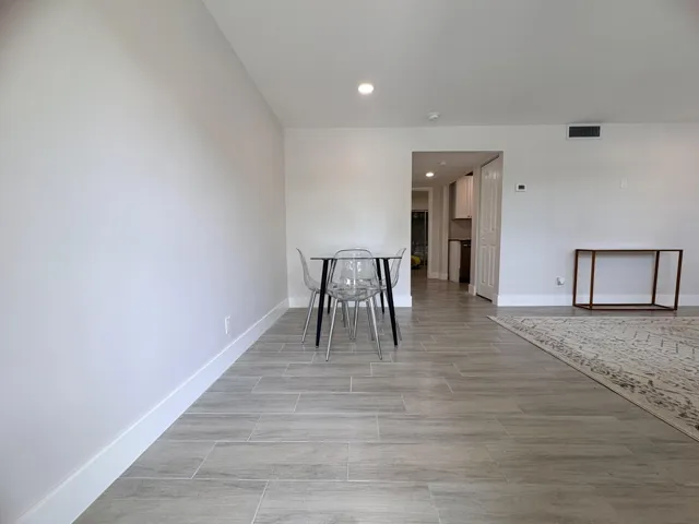 ENTRYFROMDOOR