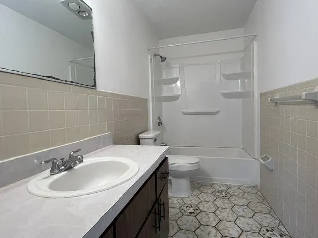 8-Master Bathroom