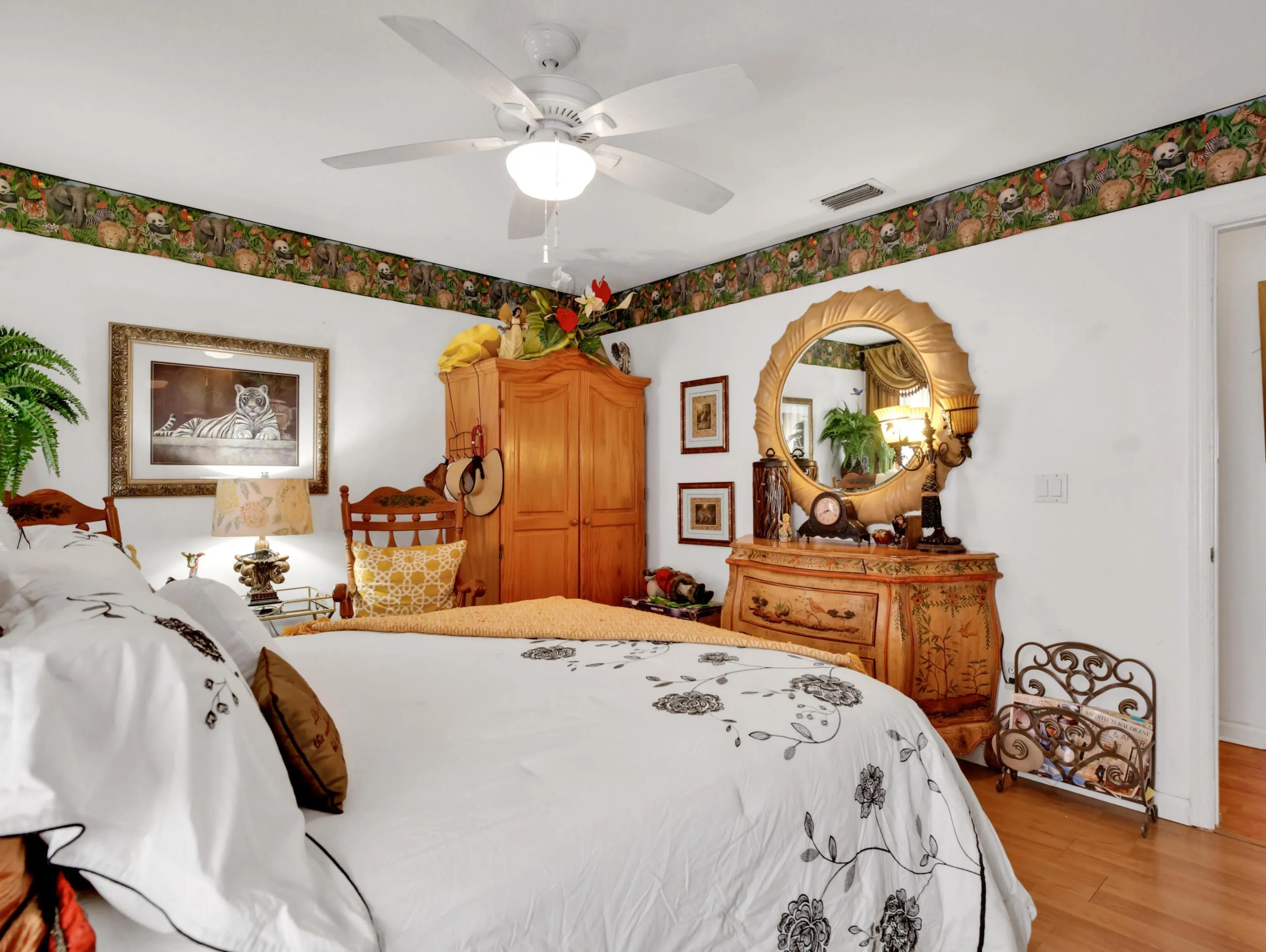Large Bedroom