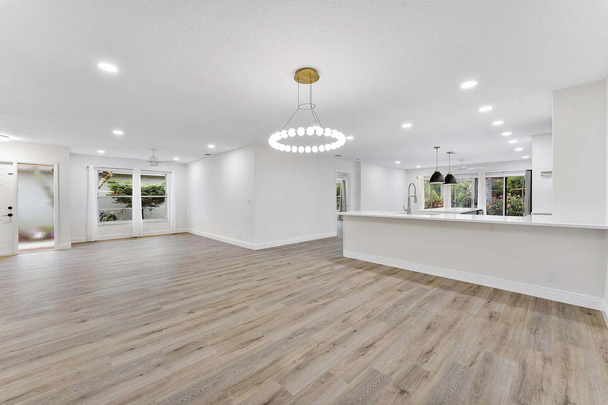 9180 Pine Springs