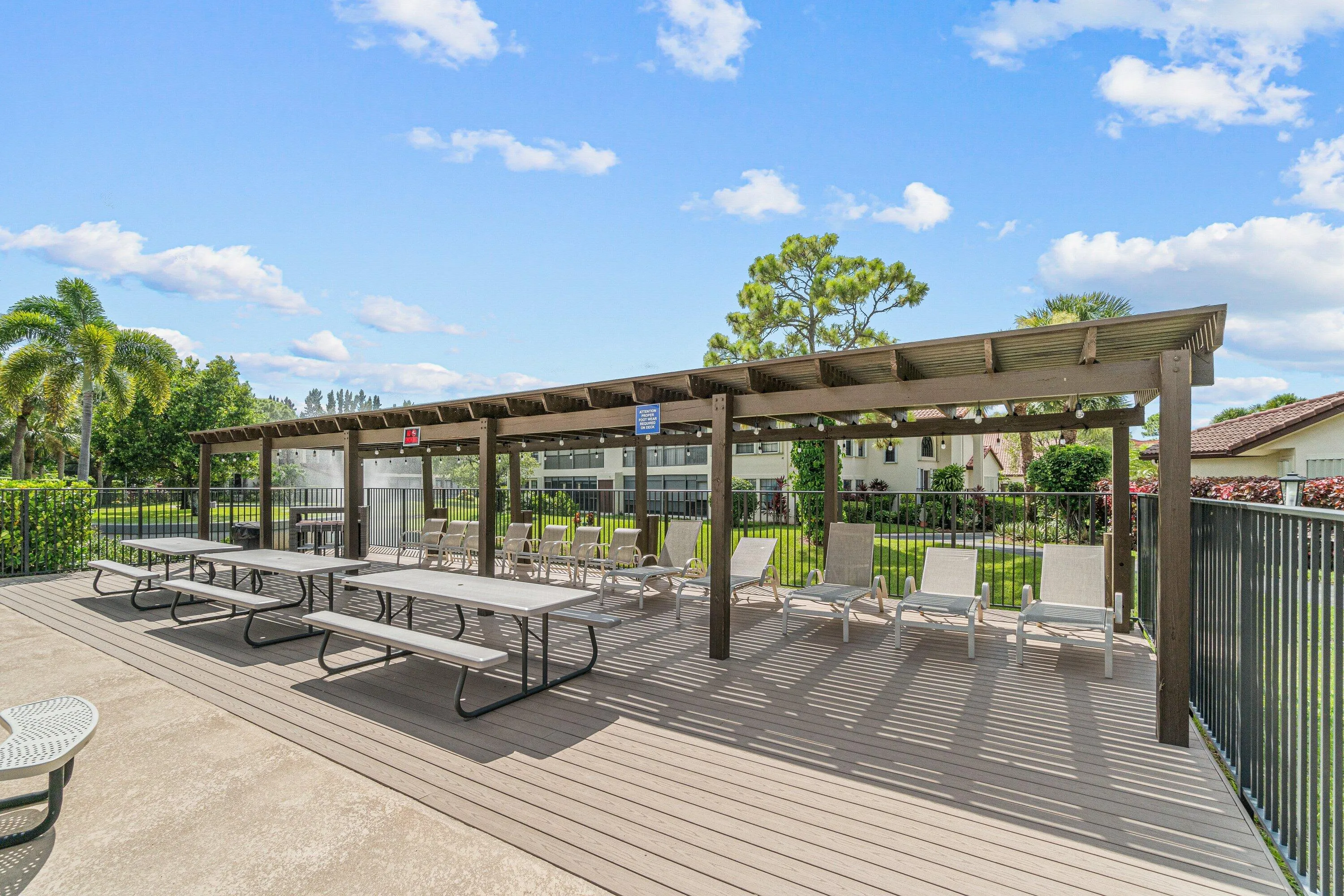 picnic area plus