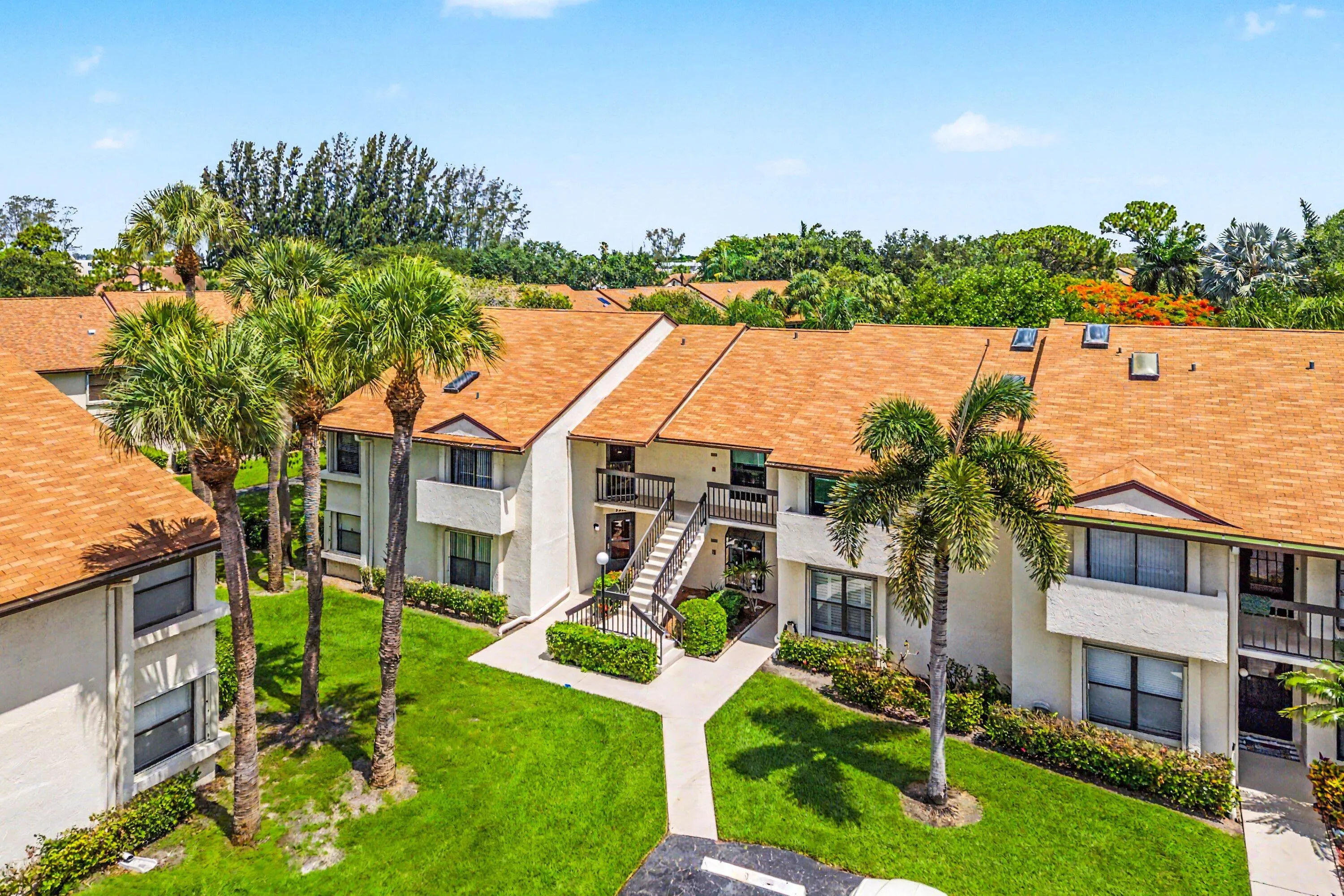 Front of unit & walk