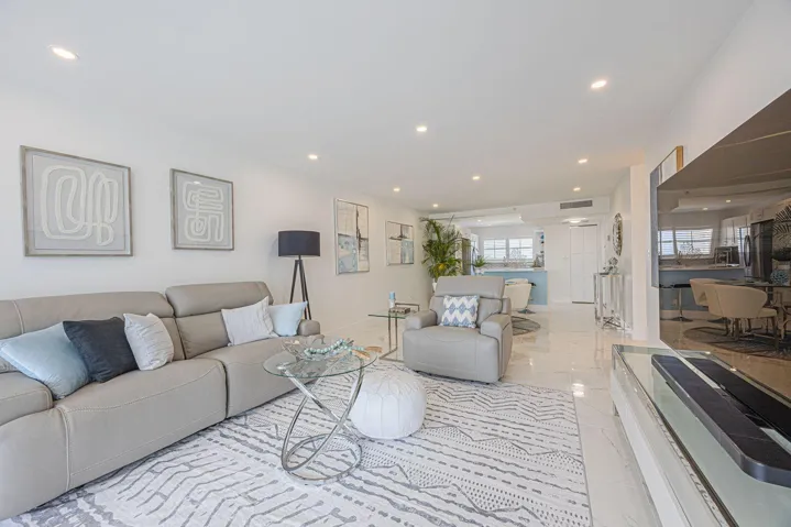 3224 S Ocean #612B (Living Rm7)