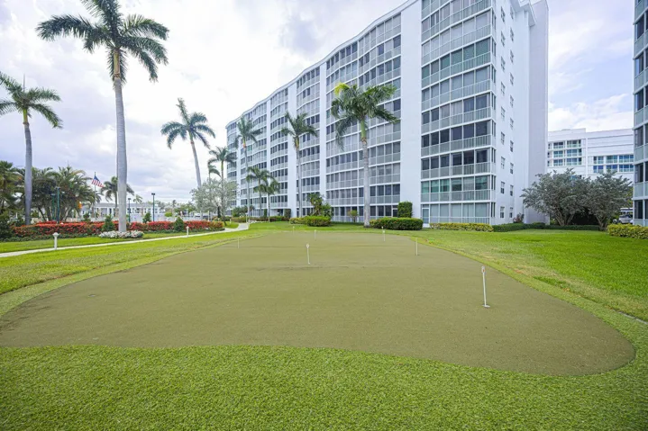 3224 S Ocean #612B (Putting)