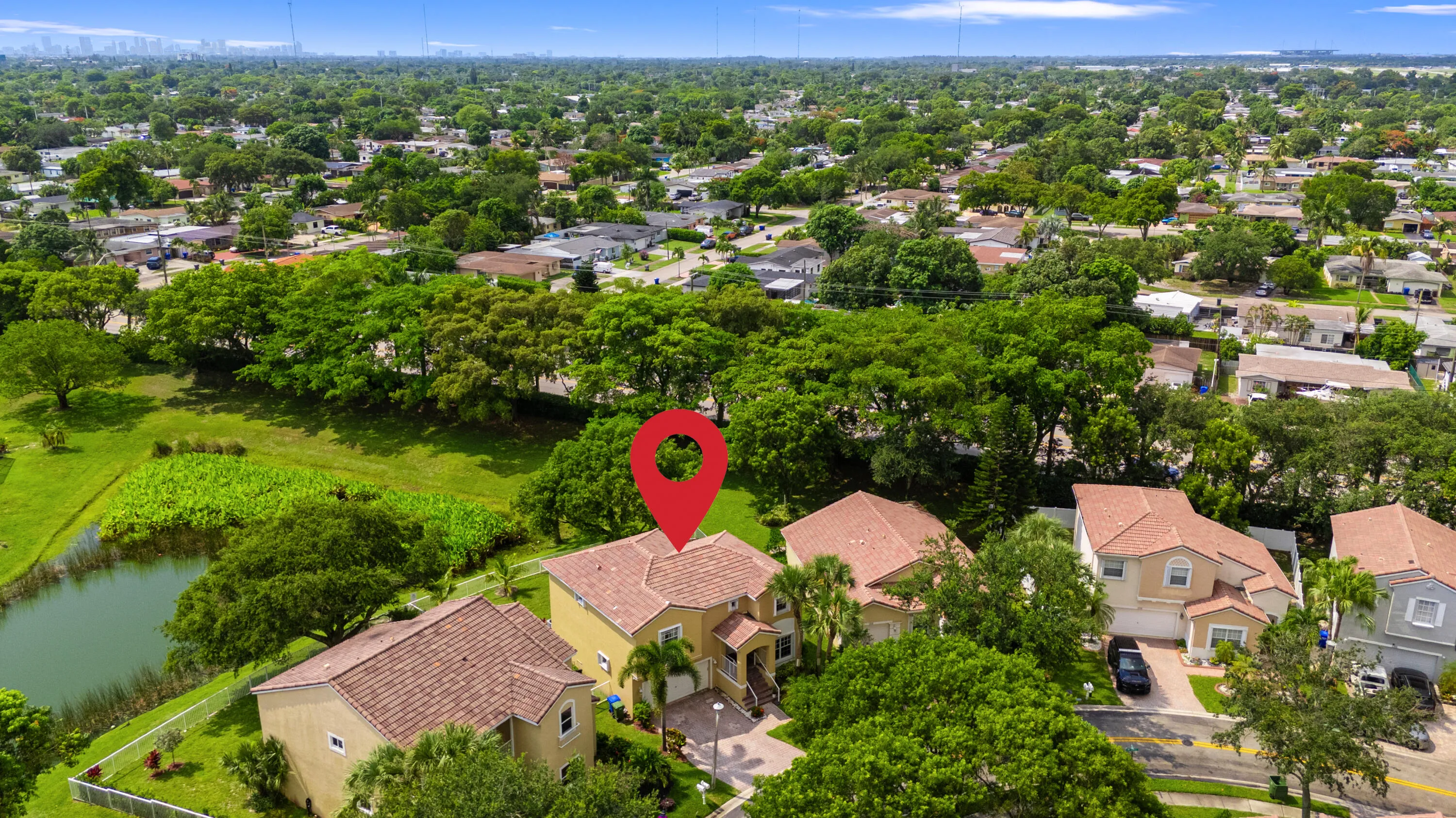 LISTING DRONE