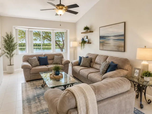 9202 livingroom and lake