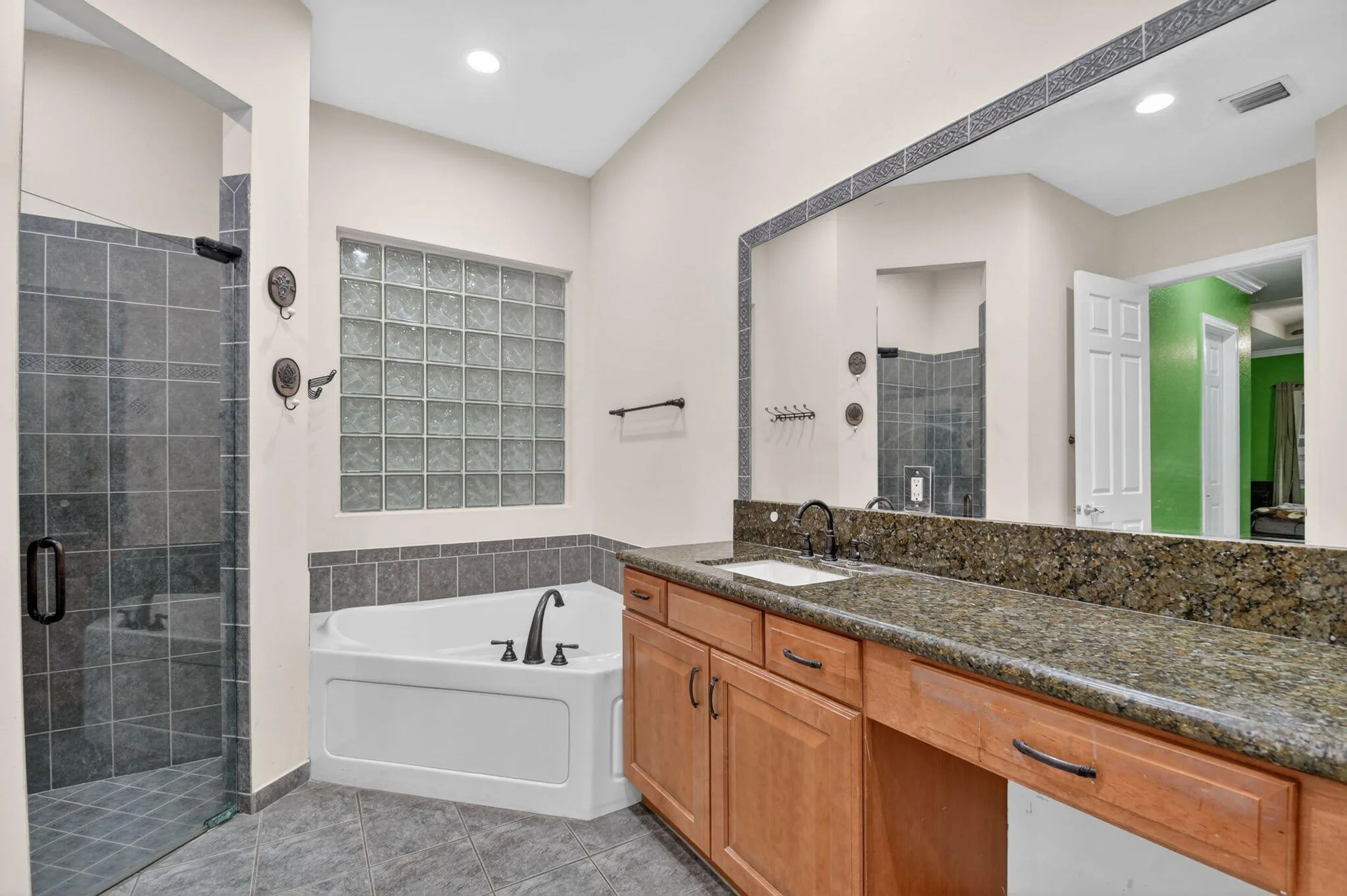 Property photo 42