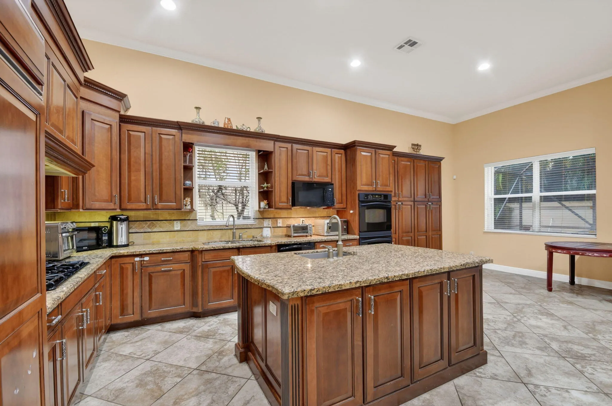 Property photo 31