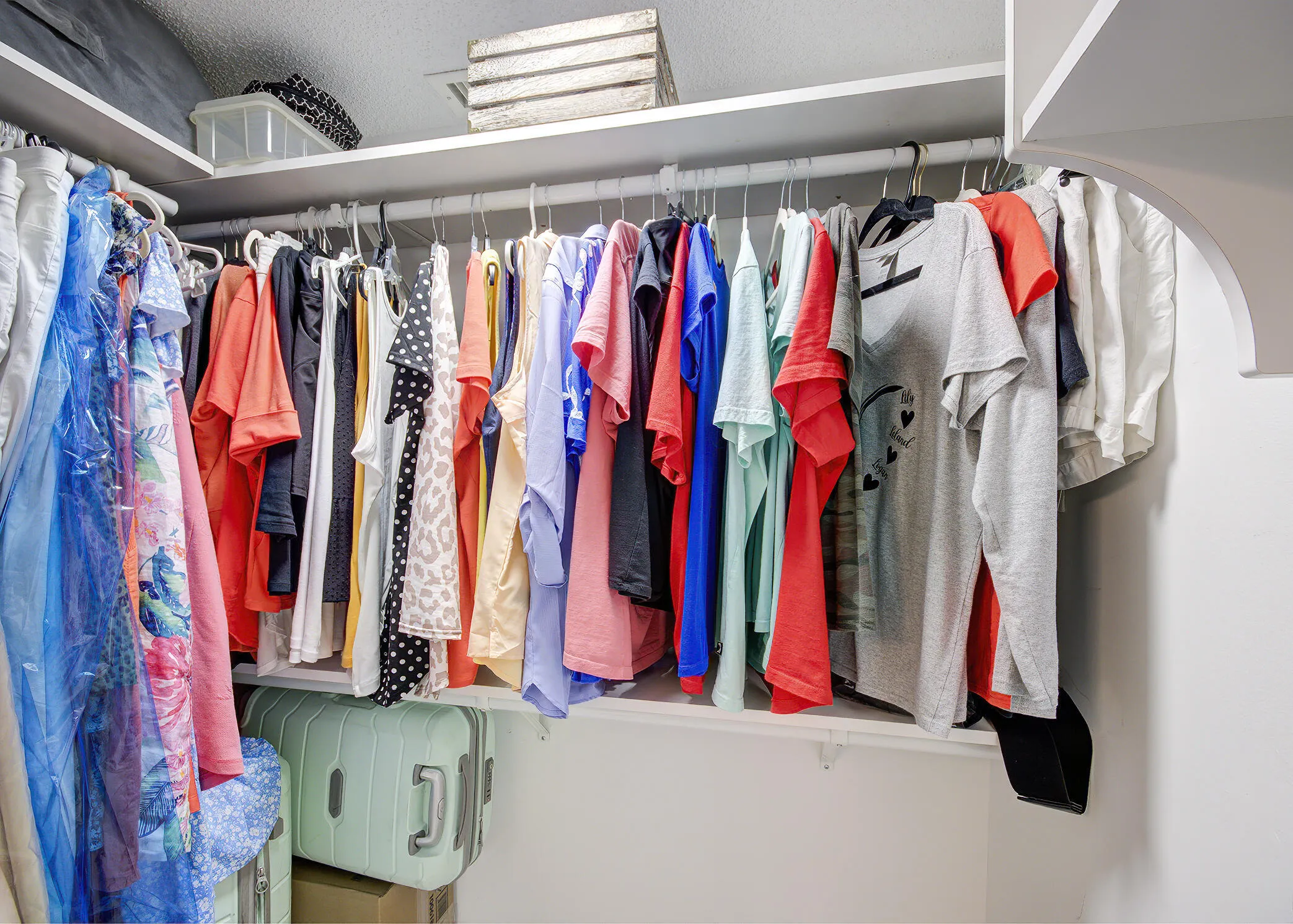 MASTER CLOSET