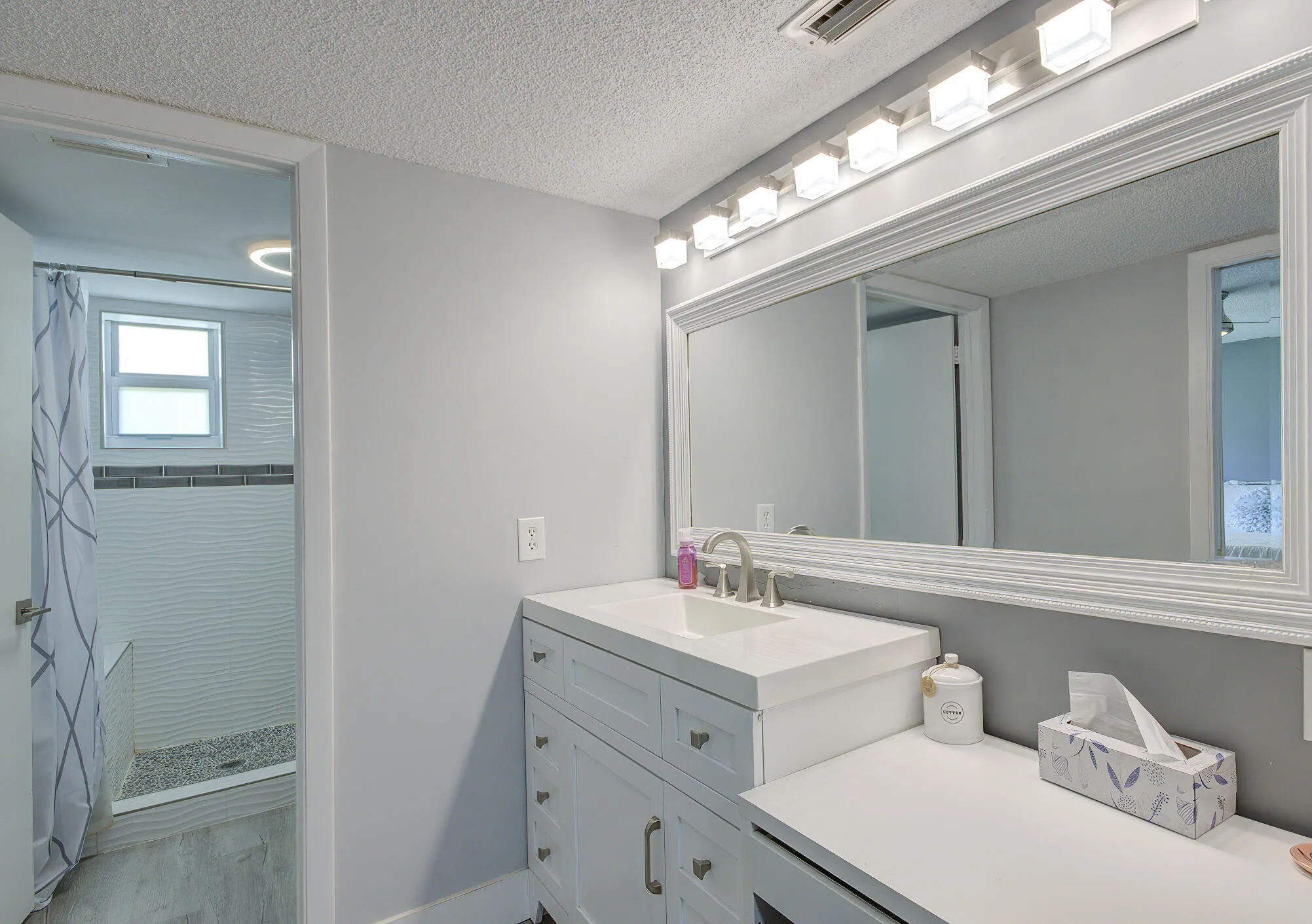MASTER BATH 2