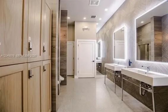 Property photo 96