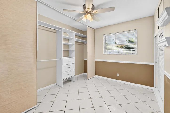 21 Bedroom 02